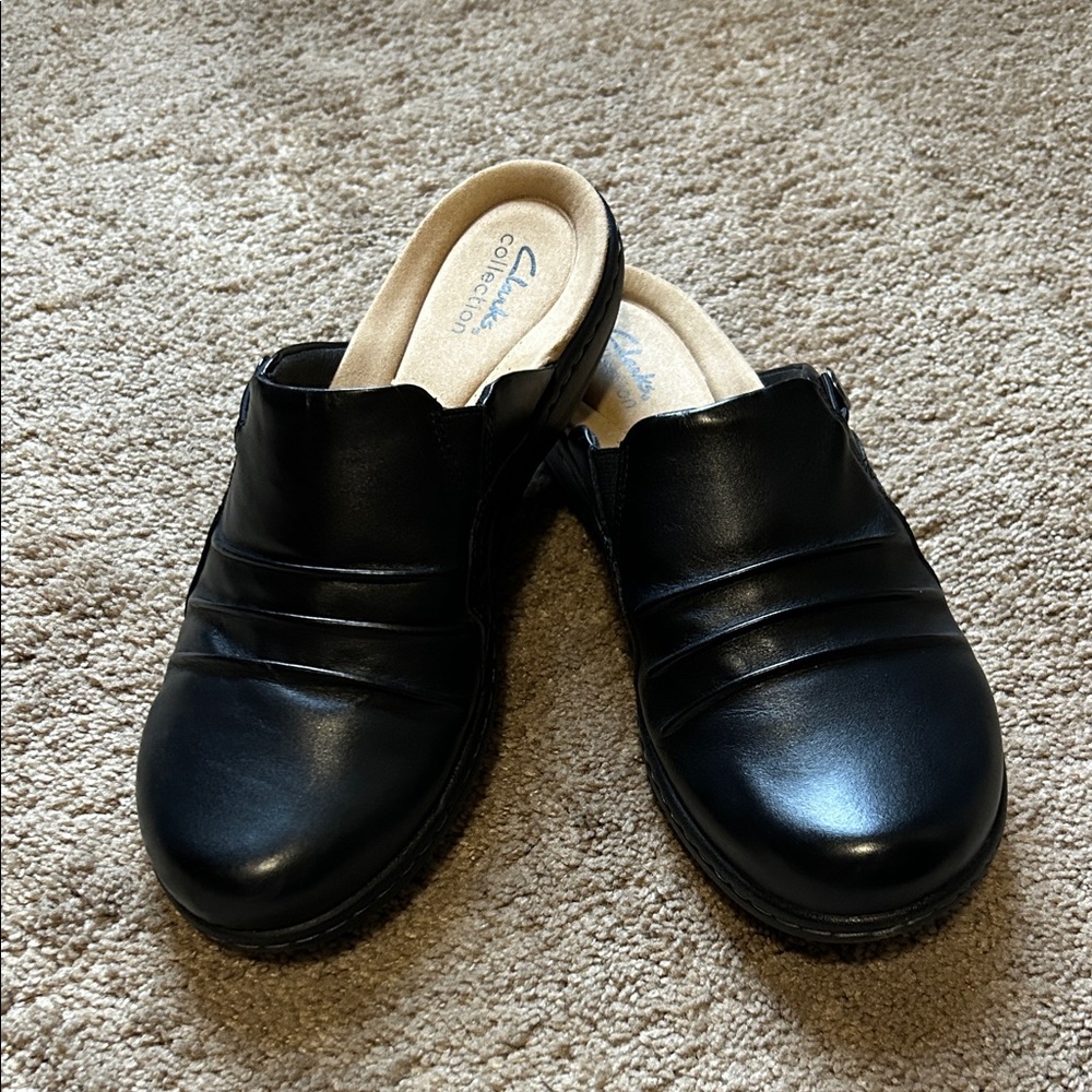 Clarks Comfort Black Leather Casual Mules